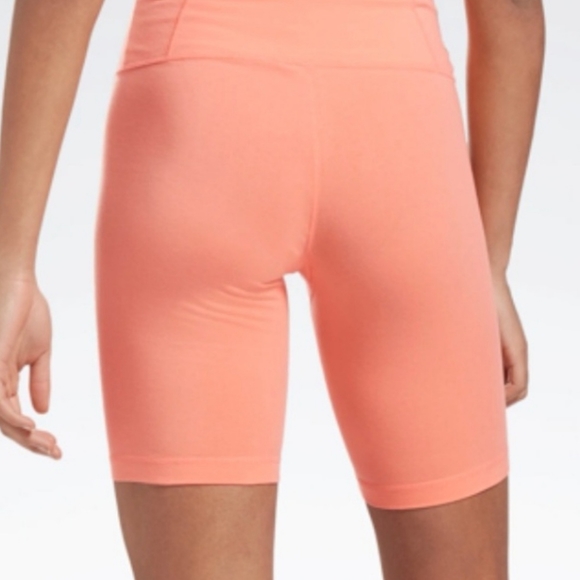 Reebok NEW shorts twisted coral with embroidered logo - Picture 4 of 4